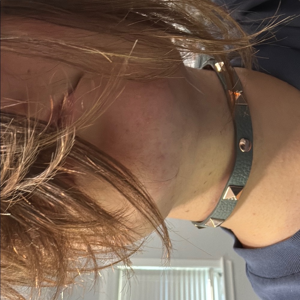 Gray Choker Necklace with Gold Accents